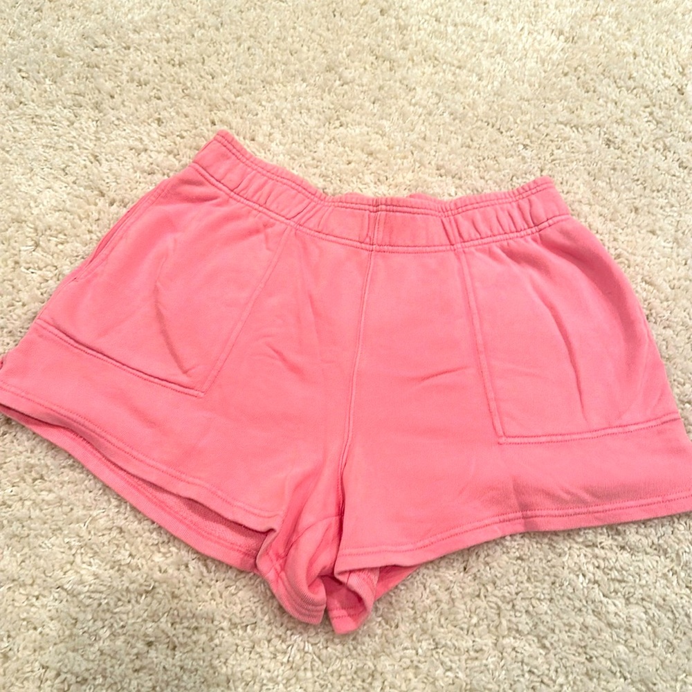 Aerie Short with pockets, worn once, size L